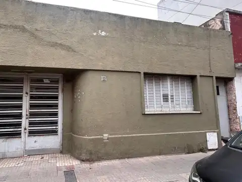 VENTA CASA A RECICLAR  O DEMOLER EN ALBERDI