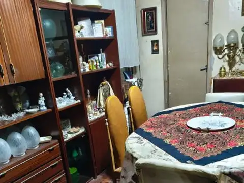 Depto Tipo Casa en Venta en Villa del Parque, USD 126.000