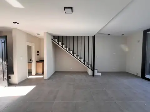 Casa en Alquiler de 3 dormitorios