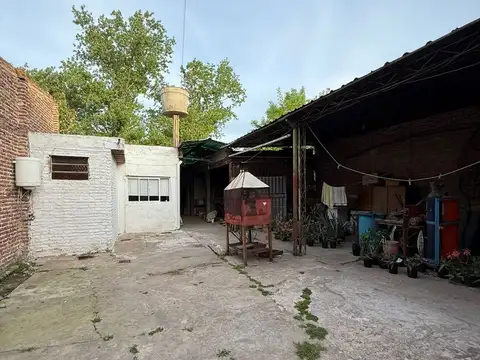 Depto Tipo Casa 4 ambientes con 2 baños