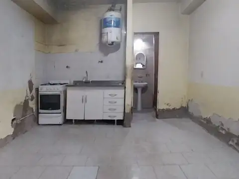 Larraya 2100, Piso PB