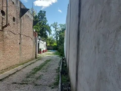 Avenida Presidente Arturo Umberto Illia 11600