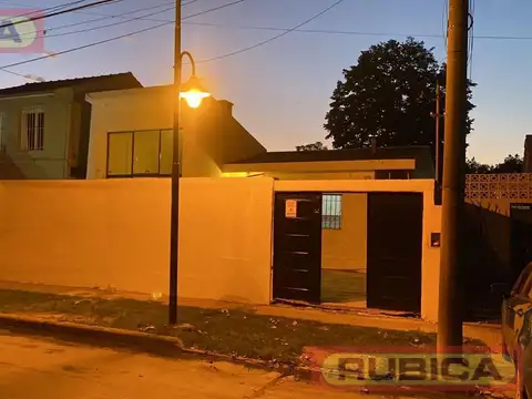 Casa en  alquiler en Barrio Gutierrez