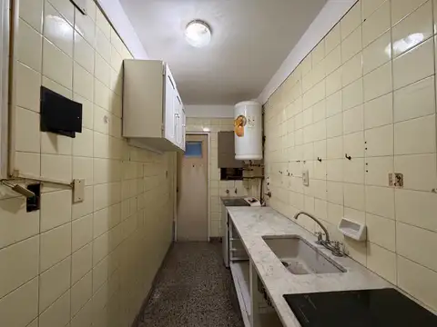Amplio Dos Ambientes con Patio | Recoleta | A reciclar