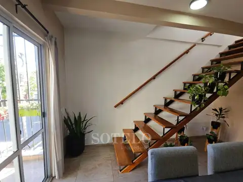 Depto Tipo Casa en Venta al Sureste