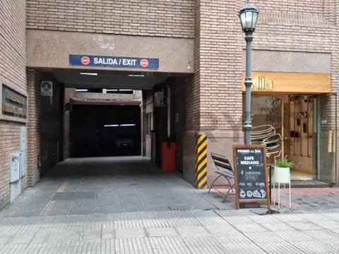 MITRE 700, Piso 0