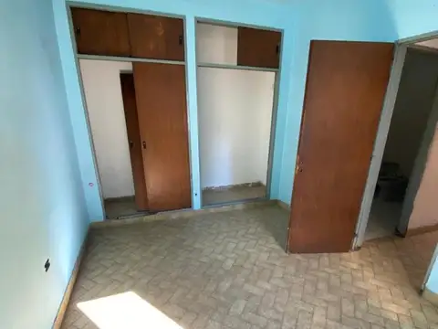 Depto Tipo Casa en Venta 50 años