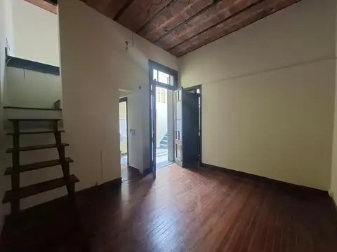 Depto Tipo Casa 3 ambientes con 1 baño