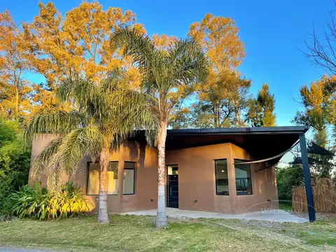 Casa 5 Ambientes, excelente Jardín - Los Tres Coniles, Pilar