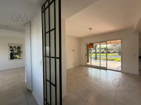 Casa en Alquiler de 3 dormitorios