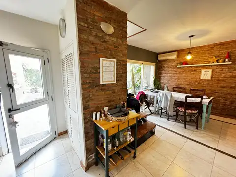 Casa 3 ambientes con 2 baños