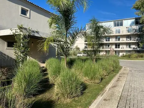 Departamento en Alquiler con 1 cocheras