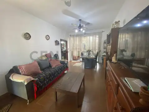 Venta de PH de 2 ambientes al frente con patio y Terraza Lanús Oeste