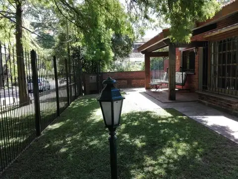 Casa en Alquiler Temporal en Playa Mansa, USD 4.650