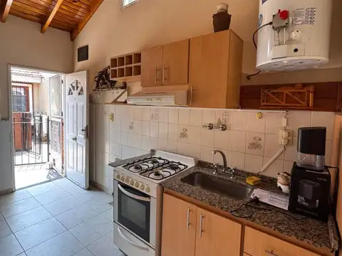 Casa en Alquiler en Temperley, $ 650.000