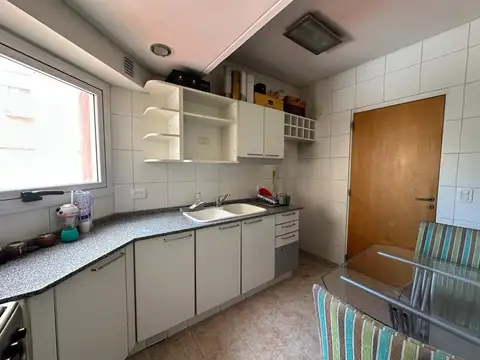 Departamento en Alquiler en Parque Chacabuco, $ 1.300.000