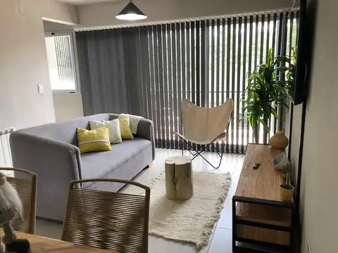 Triplex - 3dormitorios - 3 baños - 2 balcones - Jardin.