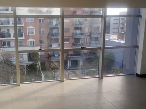 MONOAMBIENTE AL FRENTE