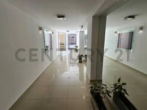 Oficina 2 ambientes con 1 baño