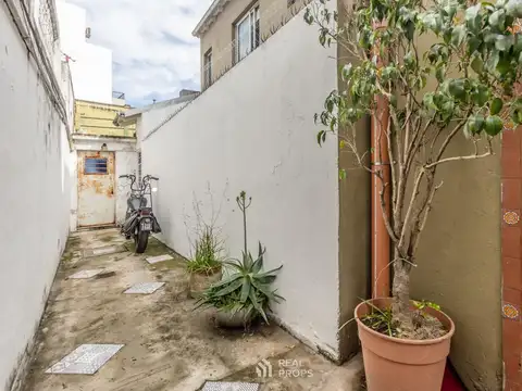 Depto Tipo Casa 4 ambientes con 2 baños