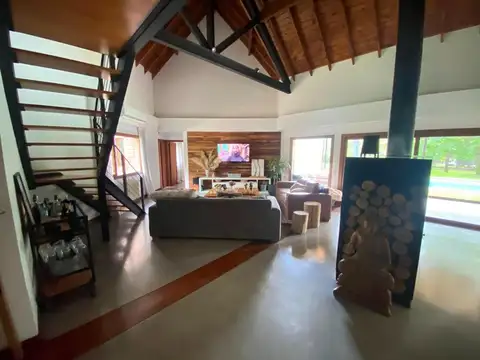 Casa en Venta al Este