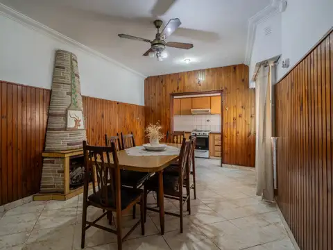 Casa 3 ambientes con 1 baño