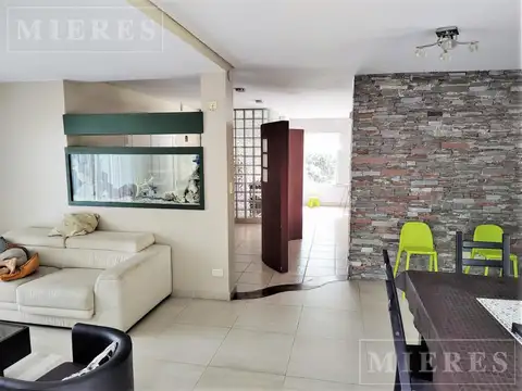 Casa en Alquiler en Boulevares, USD 1.500