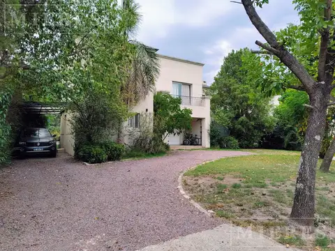 Casa en Alquiler de 3 dormitorios