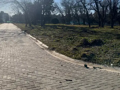 Terreno en Venta 10  mts Fondo