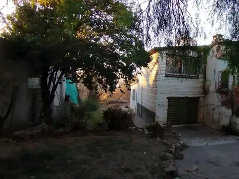 VENTA CASA 2 DORMITORIOS CARLOS PAZ A REFACCIONAR