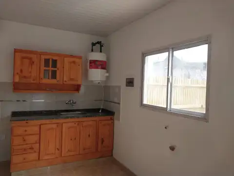 Depto Tipo Casa en Alquiler de 1 dormitorio