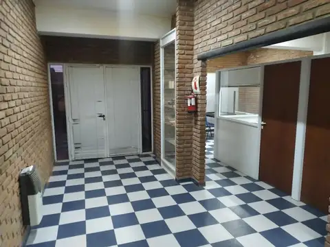 VENTA - Galpón sobre Ruta 9 - Roldán