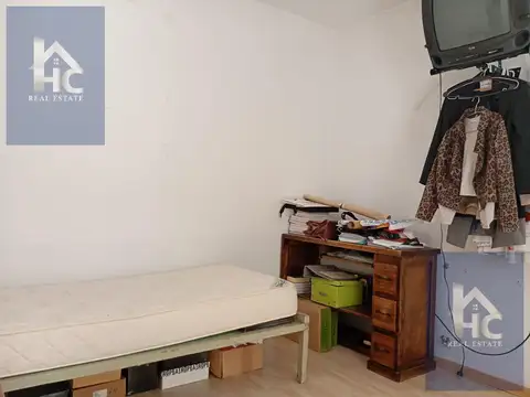 PH en venta 2 ambientes en monte grande con patio y jardin.