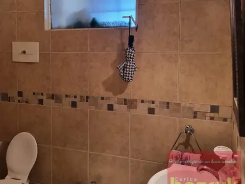 Casa de 5 ambientes con cochera en venta en Martínez