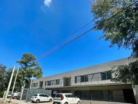 Los Cardales, Calle Lima 100