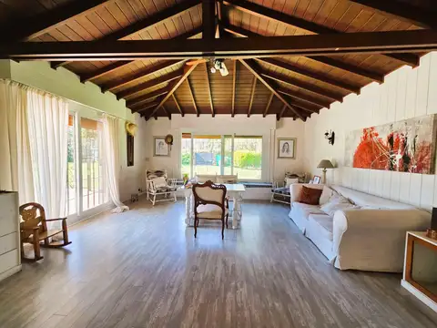 Casa en Venta en La Horqueta, USD 700.000