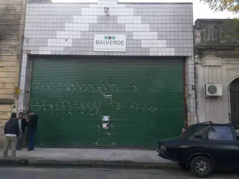 Galpo deposito 550 mts2, Alquiler o Venta en BARRACAS