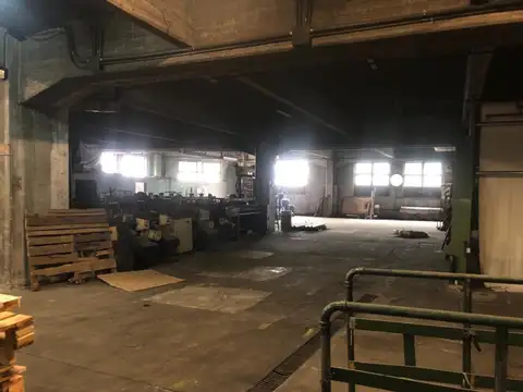 DEPOSITO/GALPON EN VENTA  - Ramos Mejia