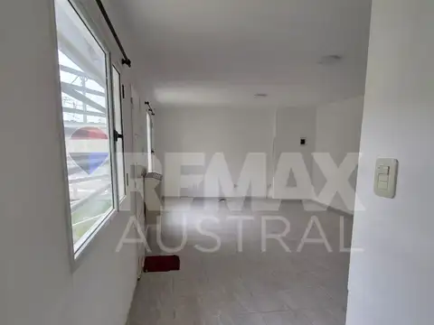 Casa 6 ambientes con 2 baños