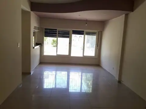 Casa en Alquiler al Este