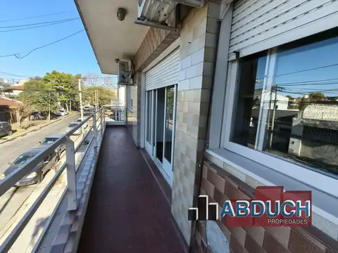 Departamento en Alquiler en Villa Ballester, $ 800.000