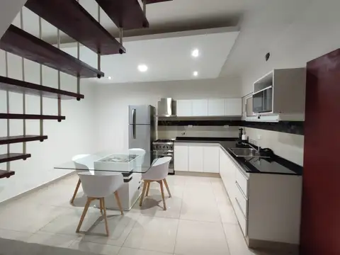 Casa 6 ambientes con 1 baño