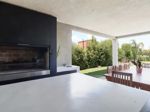 Casa en Alquiler de 3 dormitorios