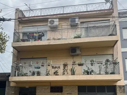 DEPARTAMENTO EN RAMOS MEJIA. VENTA