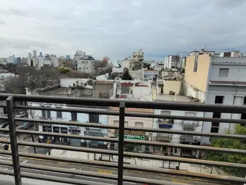 Departamento en Alquiler en Colegiales, $ 650.000
