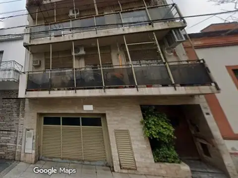 Departamento 2 ambientes con 2 patios bajas expensas