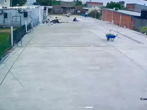 Galpón de 400m2 a estrenar, próximo a terminar