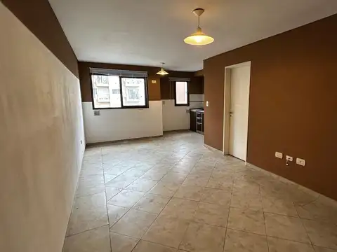 9 De Julio Al  800 2° Piso - Morón
