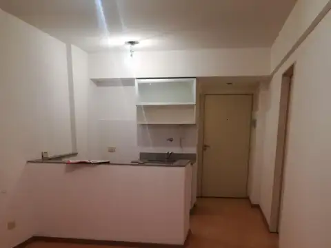 EXCELENTE DEPARTAMENTO DE 2 AMB TIGRE . SARMIENTO 565