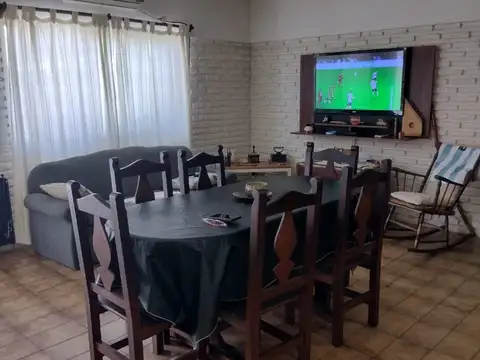 Padre Elizalde 1600. 7 amb. 2 PH Ideal 2 familas. nPatio. Terraza. Cochera. Ciudadela